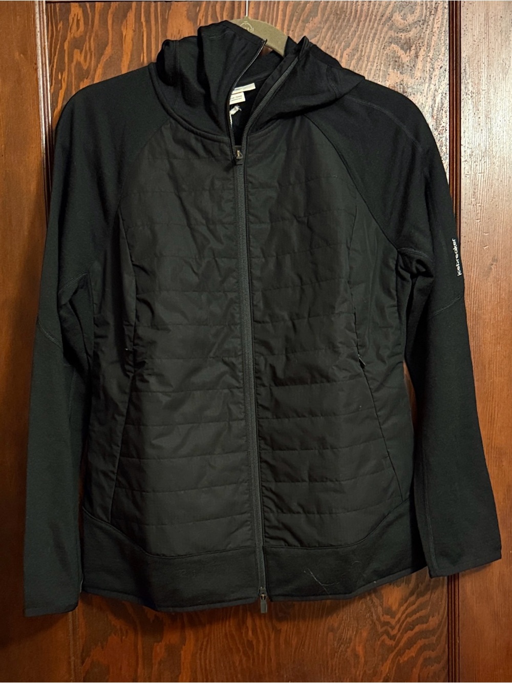 Icebreaker Women's Black Hooded Hybrid Puffer Jacket
